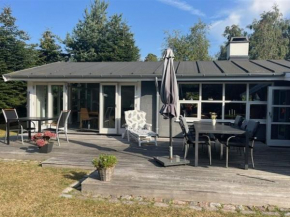 Holiday Home Oddi - 500m from the sea by Interhome, Bogø By
